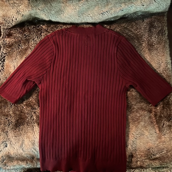 Medium, maroon light turtleneck sweater - Picture 2 of 2